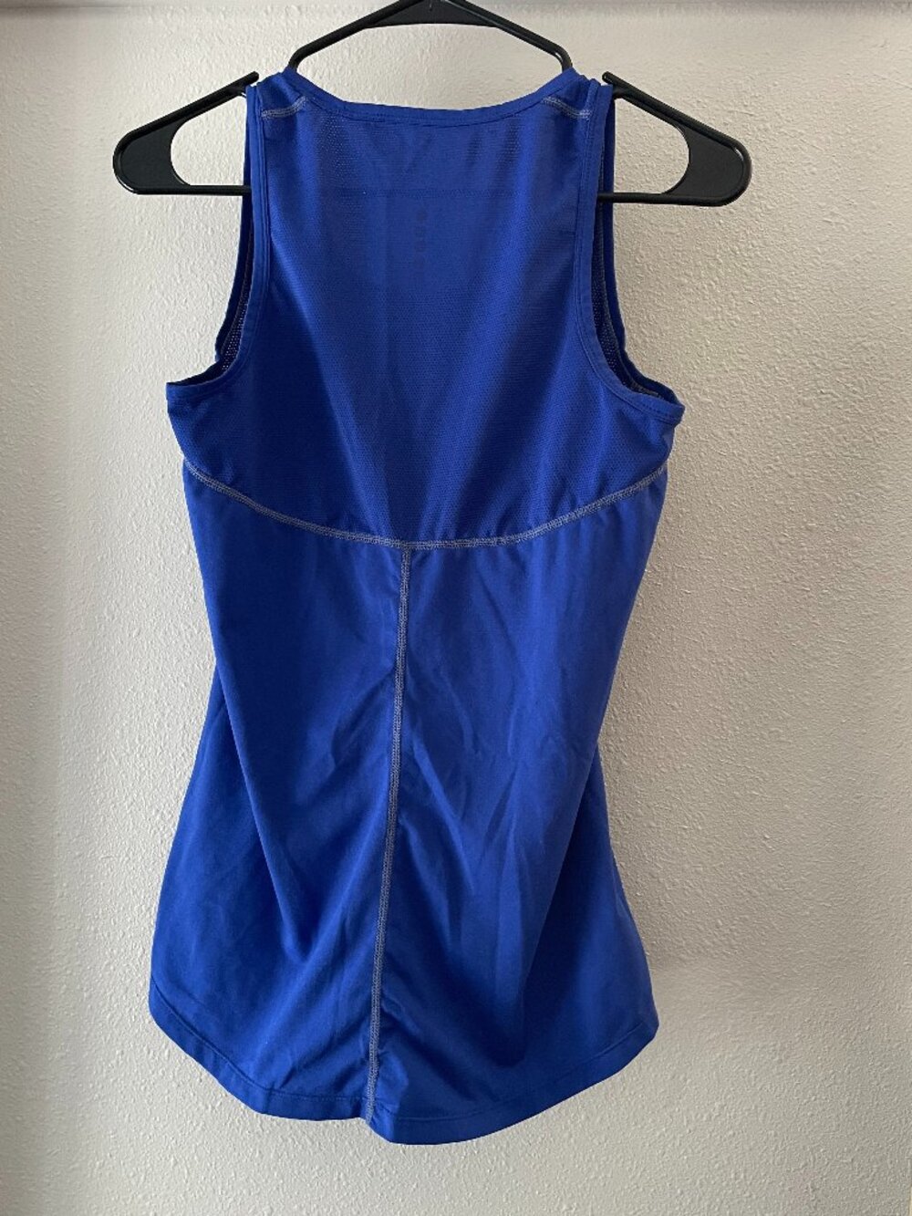 Workout Tank Top - Picture 2 of 4